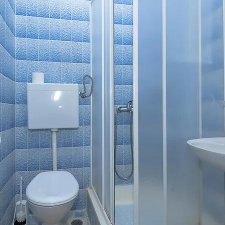 Apartment Ivanje Gomile Bb III