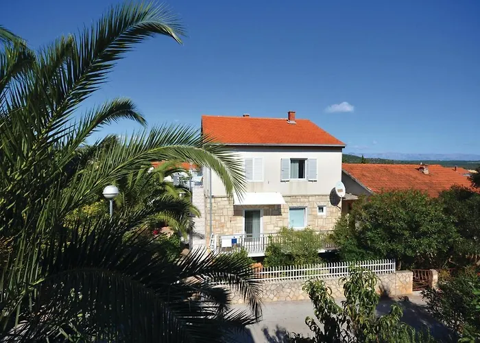 Apartment Ivanje Gomile Bb III