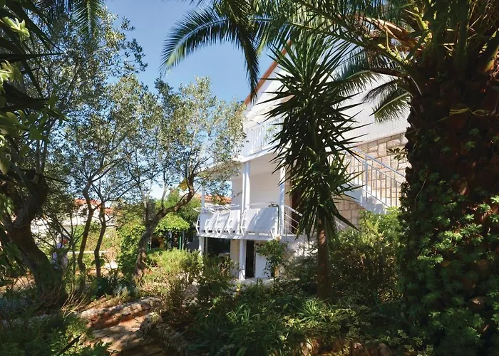 Apartment Ivanje Gomile Bb III Stari Grad (Hvar)