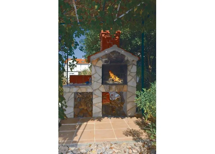 Apartment Apartment Ivanje Gomile Bb III *