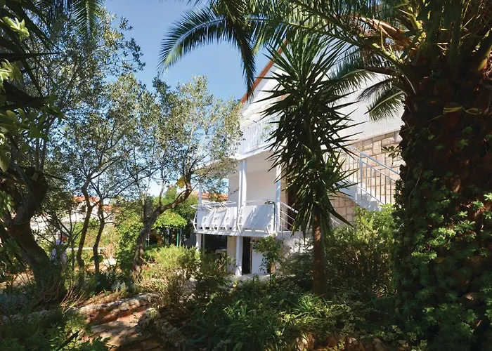 Apartment Ivanje Gomile Bb III Stari Grad (Hvar)